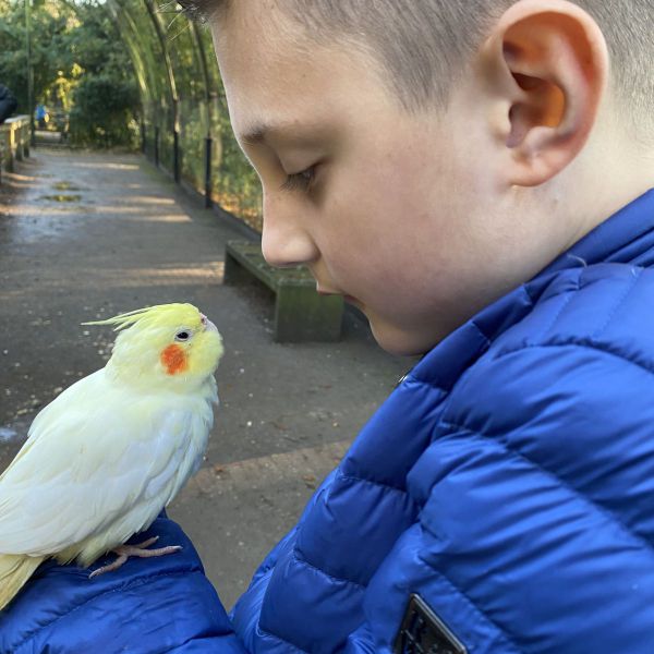 Huisdierenoppas Evelien en Liam uit Horn