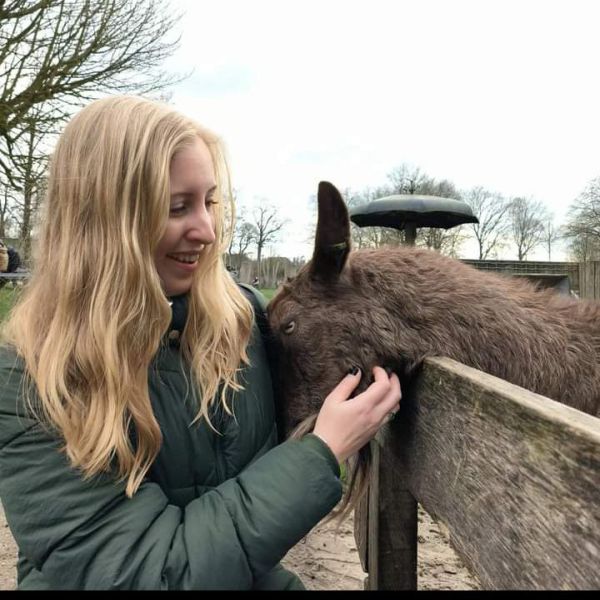 Huisdierenoppas Hannah uit Hoogerheide